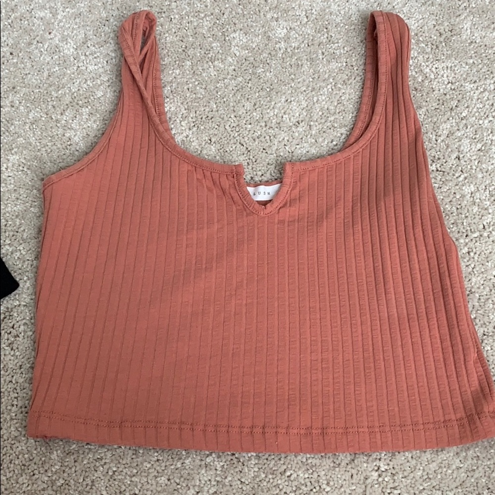 cropped tank top